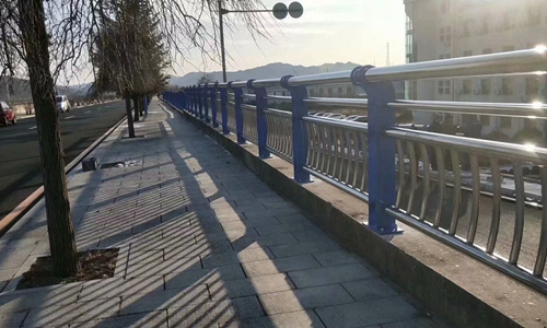 遼寧 丹東 千米護（hù）欄